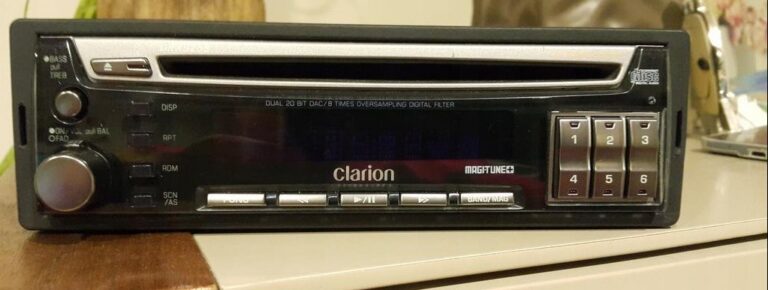 Clarion DRX9255 – The Birth of a Legend